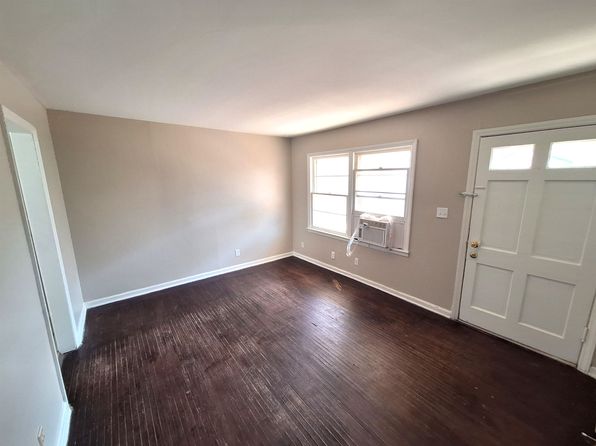 wichita-kansas-446684772 picture