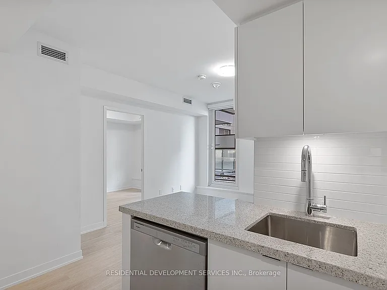 500 Wilson Ave #314 — Photo 4