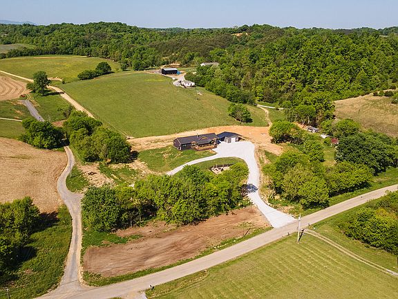5th image of 4510 Poplar Springs Rd