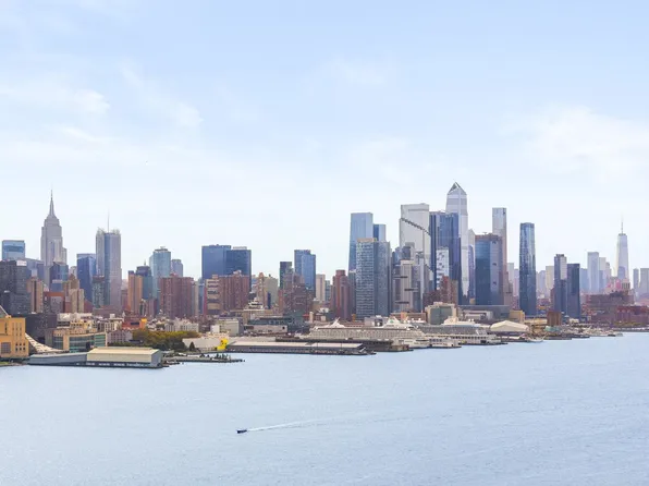 7002 Blvd East image 22 of 23