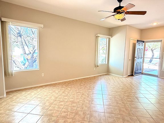 3rd image of 2523 Romanza Rd