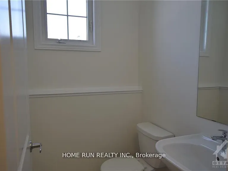 286 Turnbuckle Cres — Photo 24