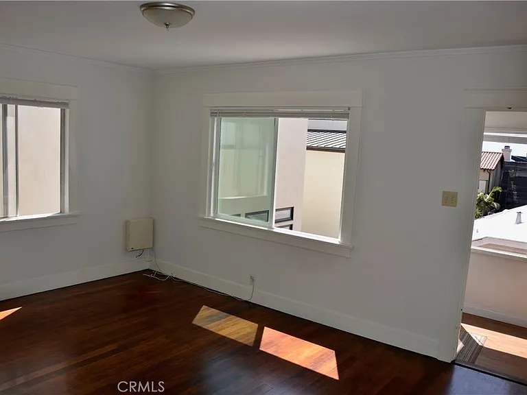 830 Monterey Blvd — Photo 6