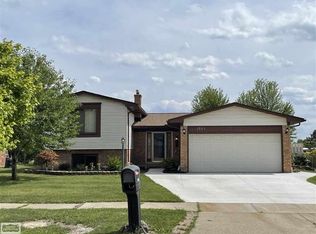 4984 Kebbe Dr, Sterling Heights, MI 48310