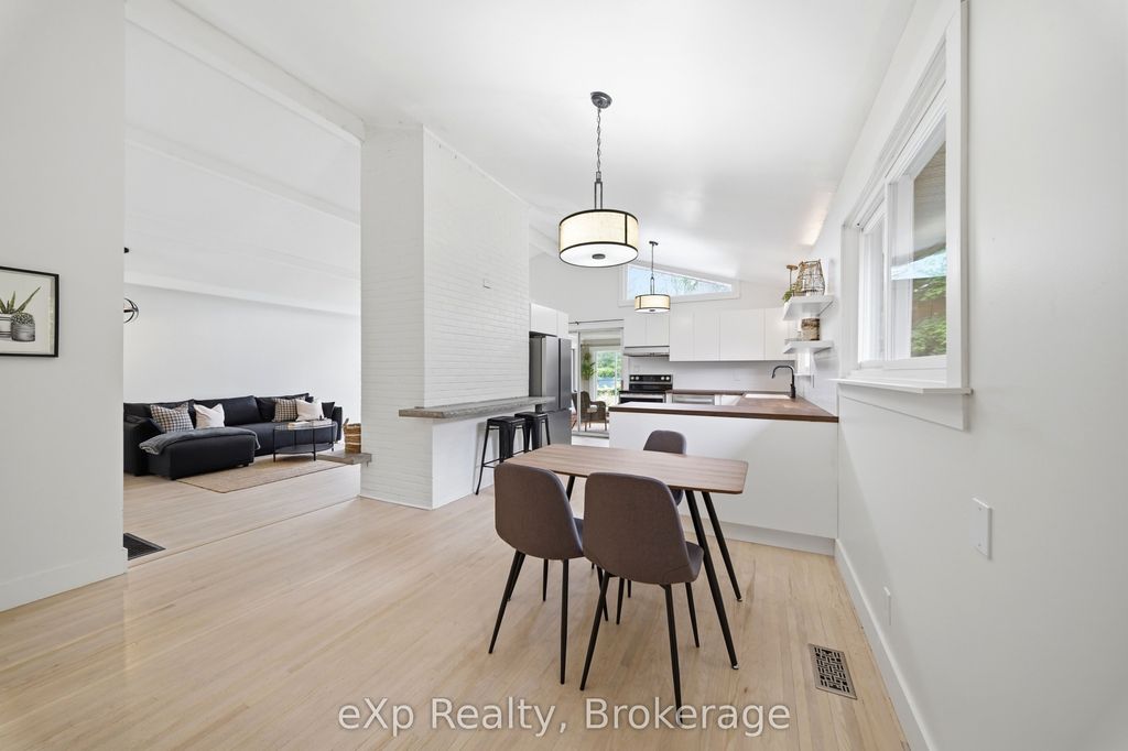 145 Queen St, Belleville, ON - View 5
