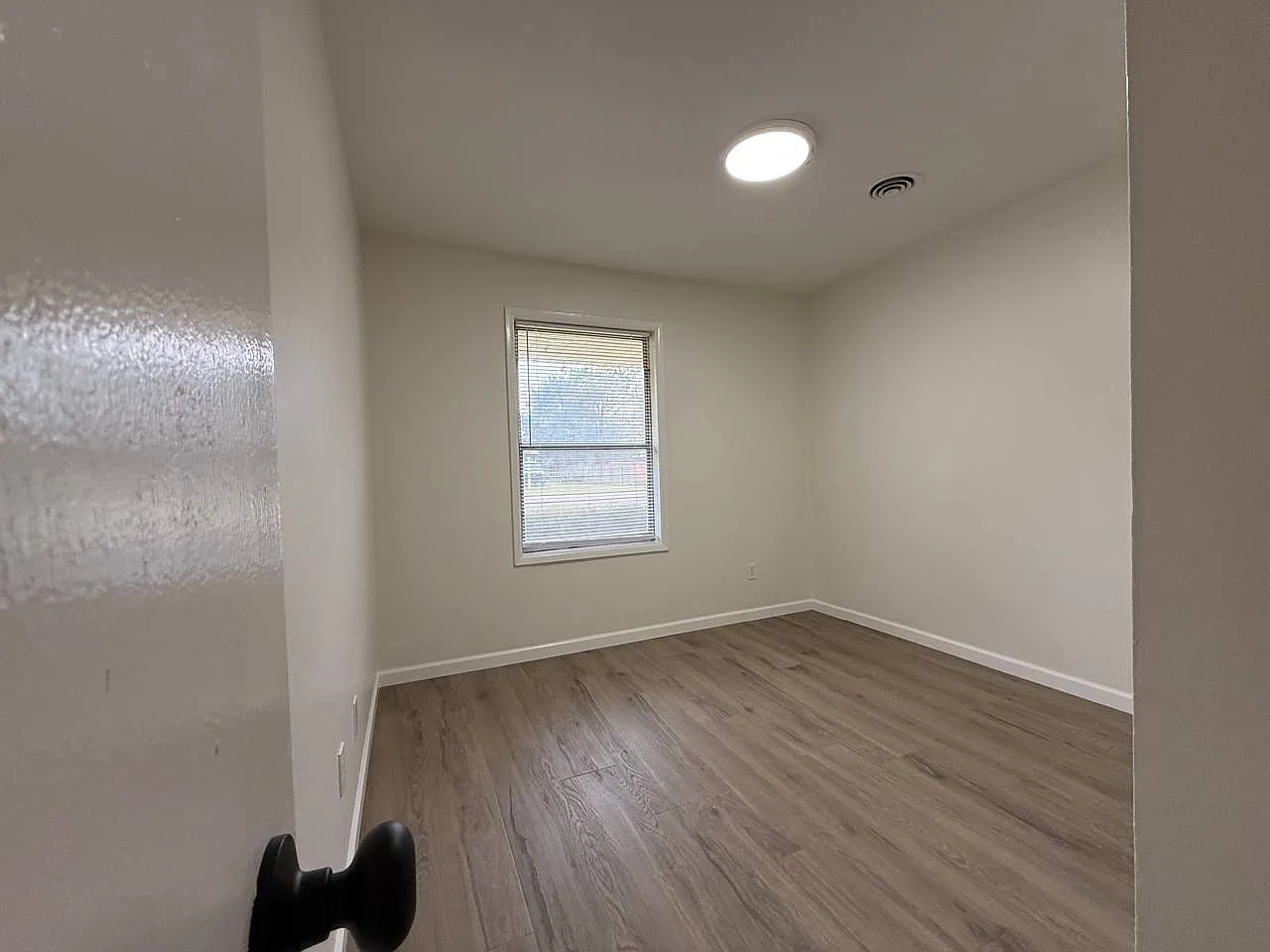 3 bed, 1018 sqft, $1,400 — Photo 4