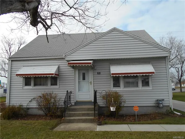 68 Ontario Dr, Cheektowaga, NY 14225
