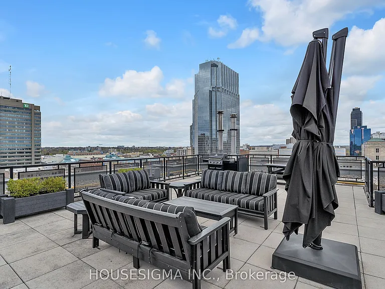7 Picton St #601 — Photo 26