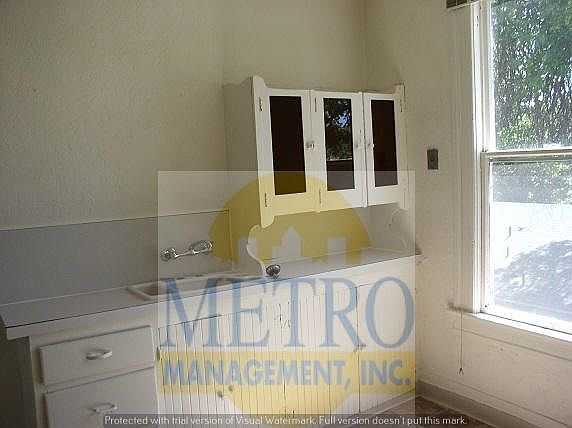 2nd image of 304 N Straughan Ave