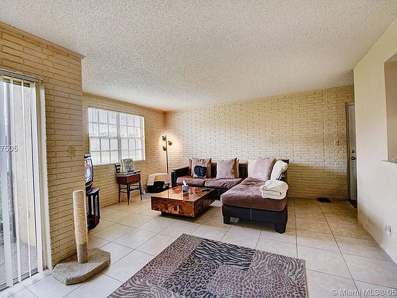 4th image of 1285 SW 46th Ave APT 2711