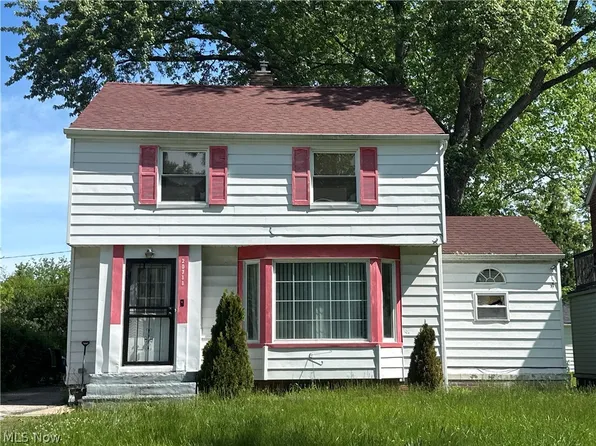 20711 Ridgewood Ave, Beachwood, OH 44122
