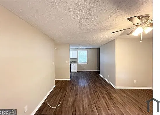3 bed, 1000 sqft, $1,850 — Photo 2