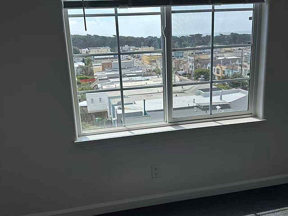 2nd image of 4337 Balboa St #C