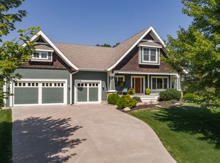 11726 56th St N, Lake Elmo, MN 55042