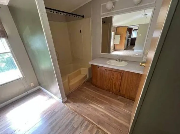 208 Double Oaks Ct — Photo 7