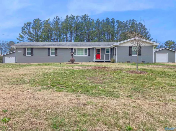 5054 Turnpike Rd, Albertville, AL 35950