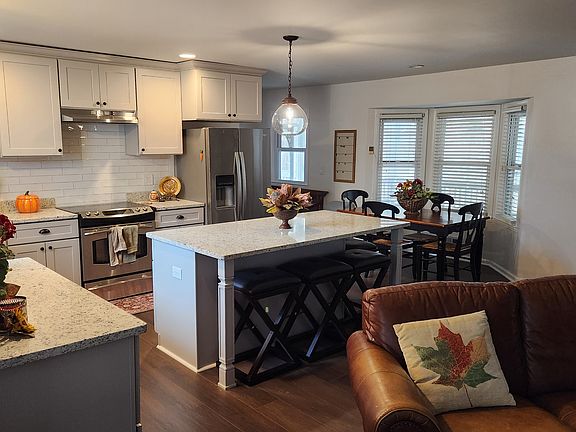 5th image of 109 Buckingham Dr