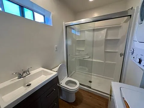 23439 Victory Blvd — Photo 5