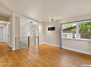 211 Fawn Ct, Anchorage, AK 99515