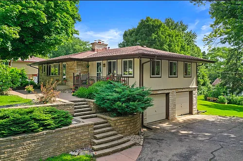 1160 Alfred St Photo 1