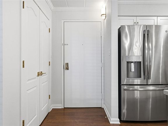 4th image of 5 Bayard Rd APT 104