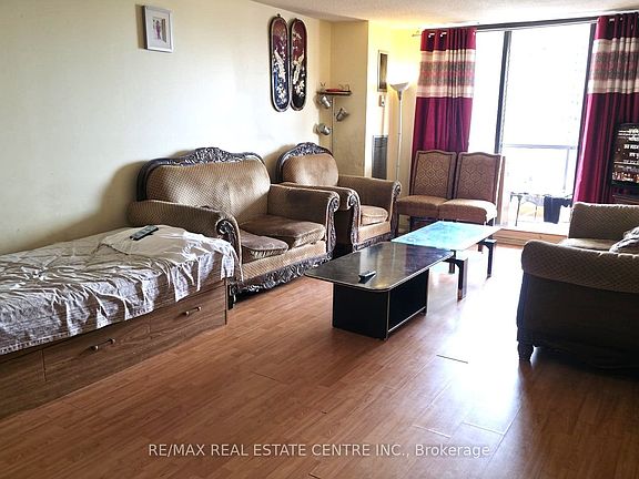 2nd image of 17 Knightsbridge Rd #1202