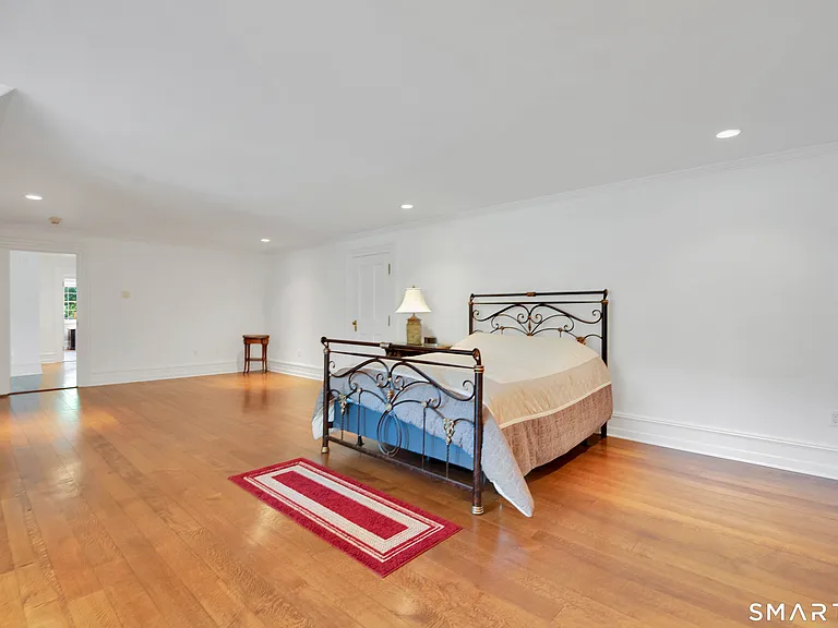 55 Bishop Ln — Photo 32