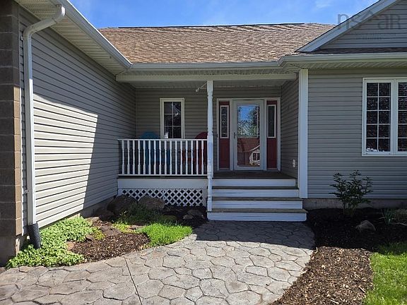 5th image of 60 Sandy Pl