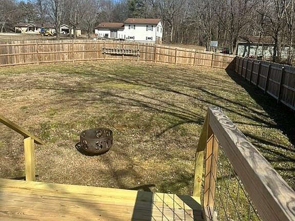 4th image of 15465 Mustang Rd