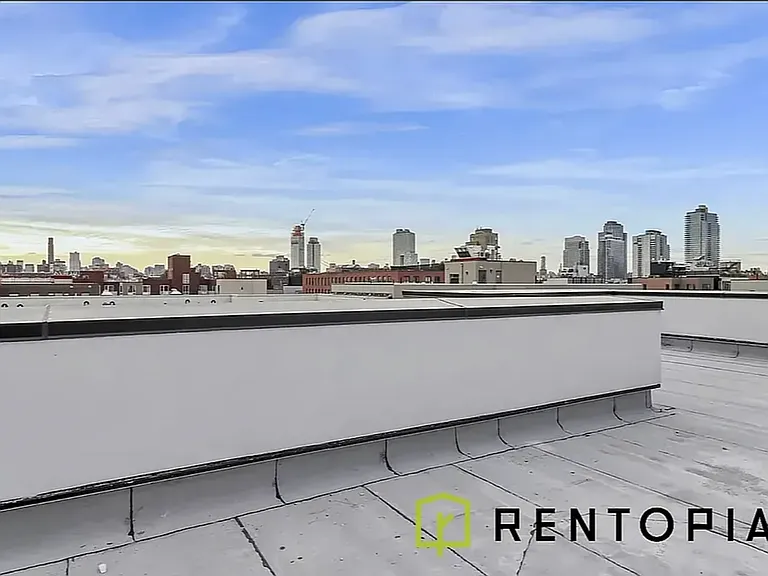 209 N 11th St #202 — Photo 11