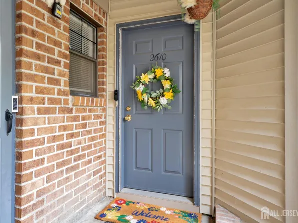 2610 Lighthouse Ln, Parlin, NJ 08859