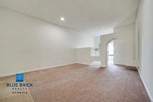 11225 Morrison St Photo 1