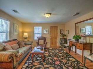 812 Ranchitos Rd NW, Los Ranchos, NM 87114