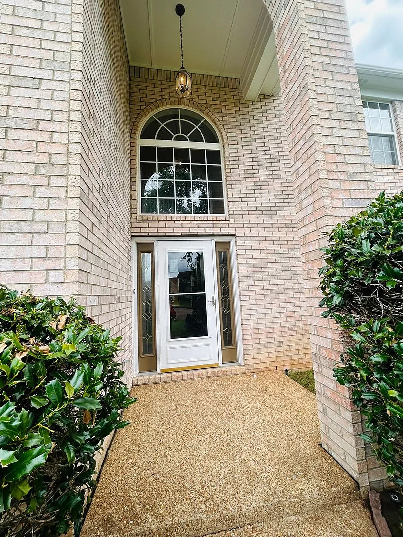 Huge Bartlett Home Includes A Bonus Room And Office! New Paint And Carpet! In A Cove! Pets Are Ow... — Photo 4