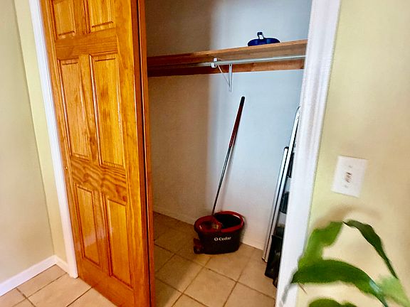 4th image of 154 Voss Ave Floor 1