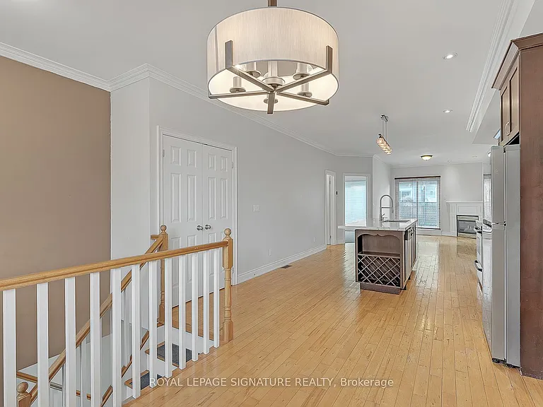1019A College St — Photo 7