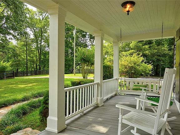 4th image of 405 Tanglewood Dr