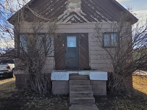 408 E South Ave, Glen Ullin, ND 58631