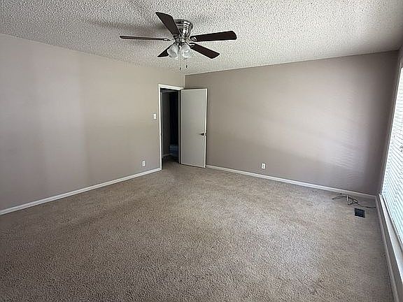 3rd image of 1307 View St