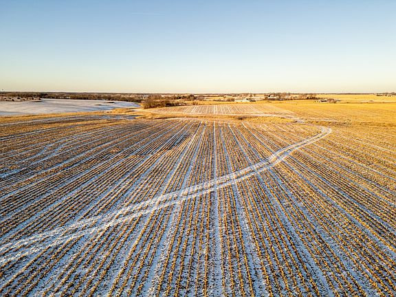 3rd image of 183rd Ave