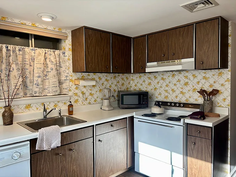 600 Pacific Ave #C202 — Photo 32