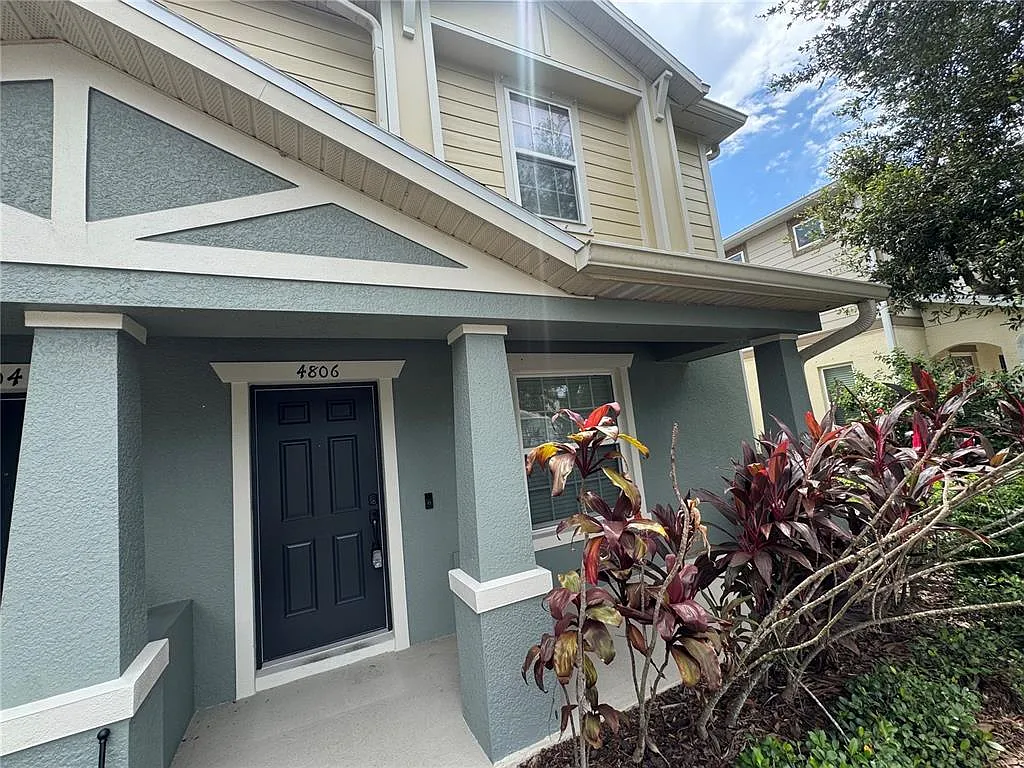 2 bed, 2.5 bath, 1280 sqft, $1,925 — Photo 2