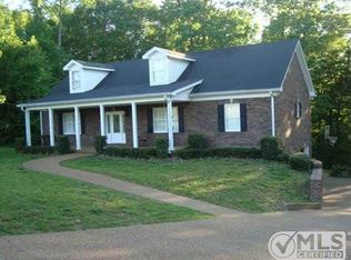 1005 Jere Ct, Pleasant View, TN 37146