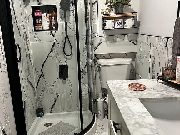 3rd image of 2657 Kensington Ave