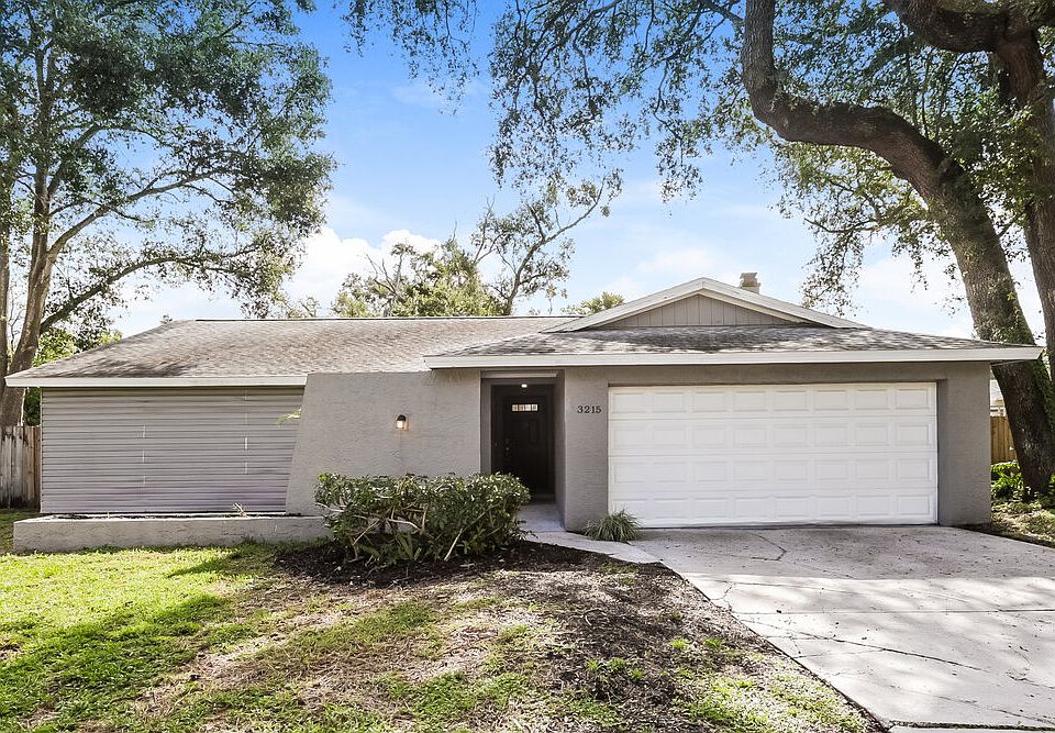 1st image of 3215 Las Brisas Dr