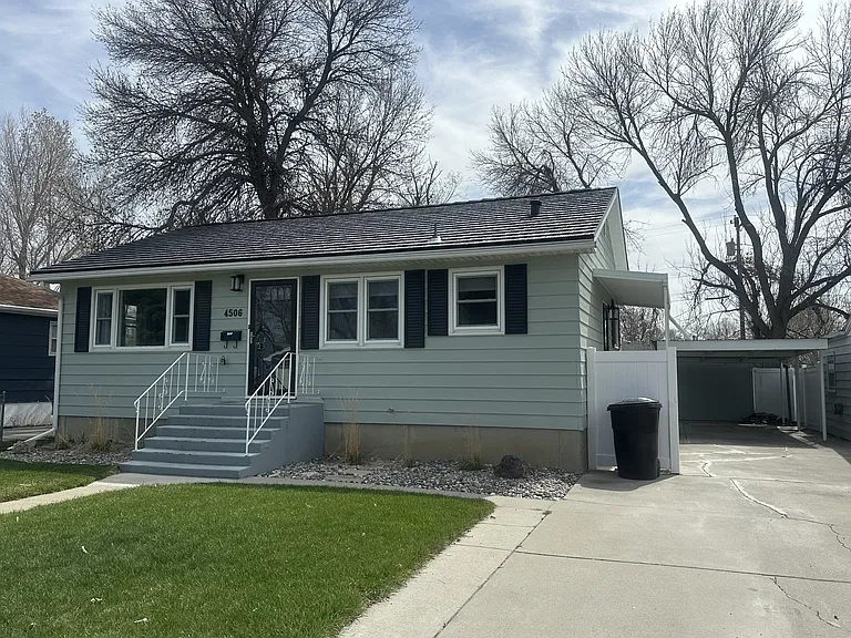 4506 Vaughn Ln — Photo 2