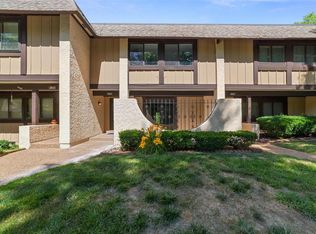 2615 Hampton Rd UNIT B, Saint Charles, MO 63303