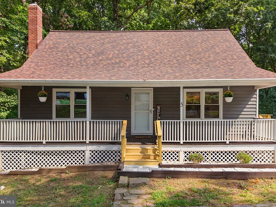 5 Huntington Dr