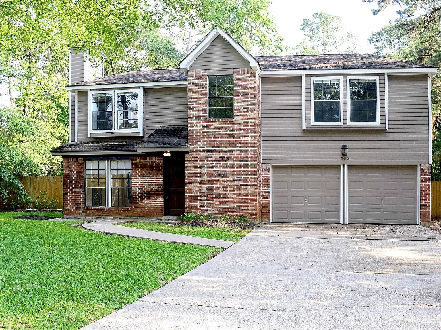 4 bed, 2.5 bath, 1745 sqft, $2,600 — Photo 3