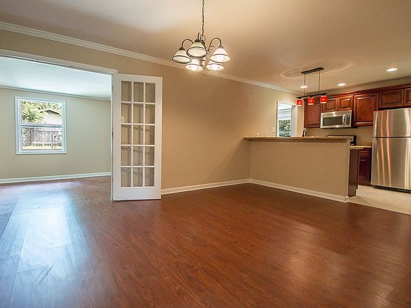 5th image of 15274 Baywood Cir
